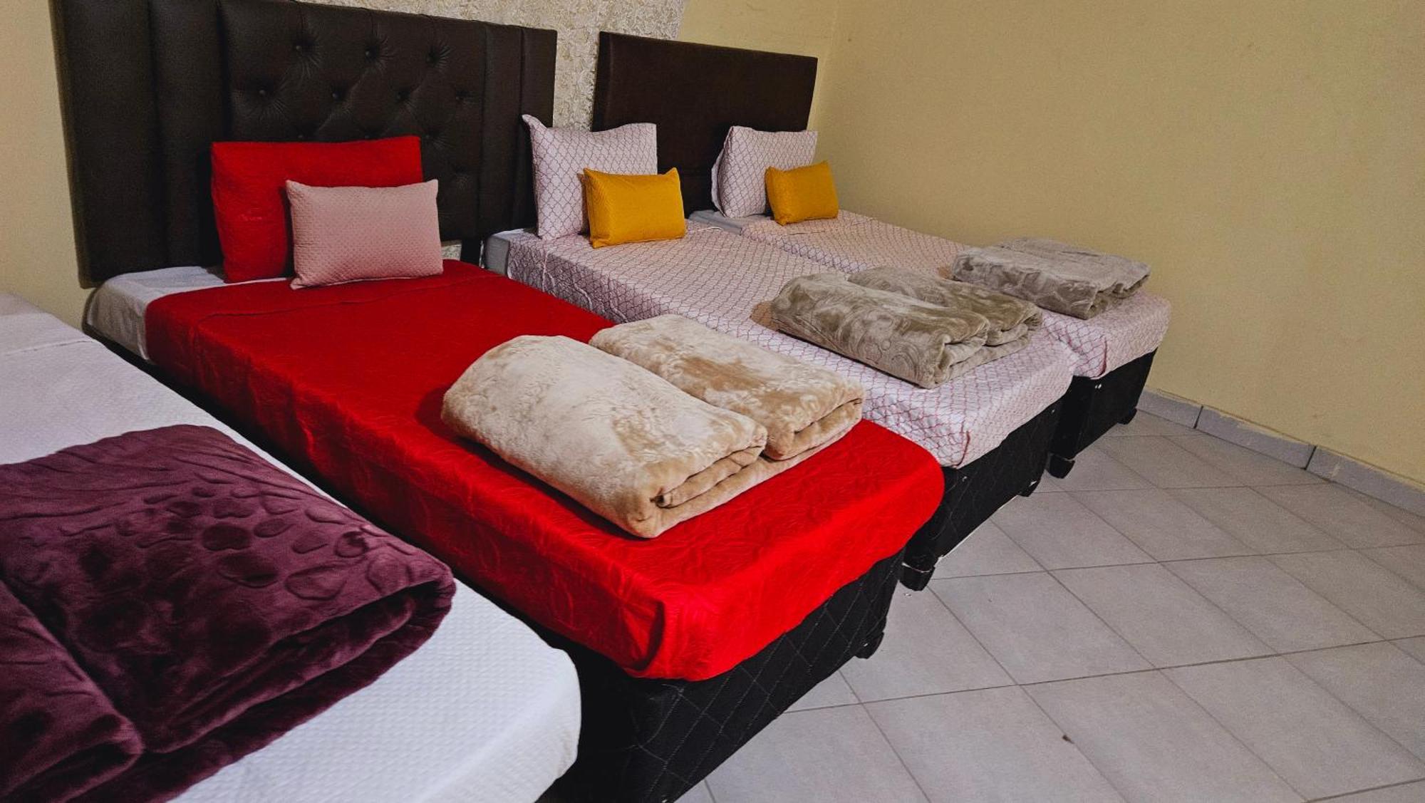 Goodlife Guest House In Mafikeng Eksteriør bilde